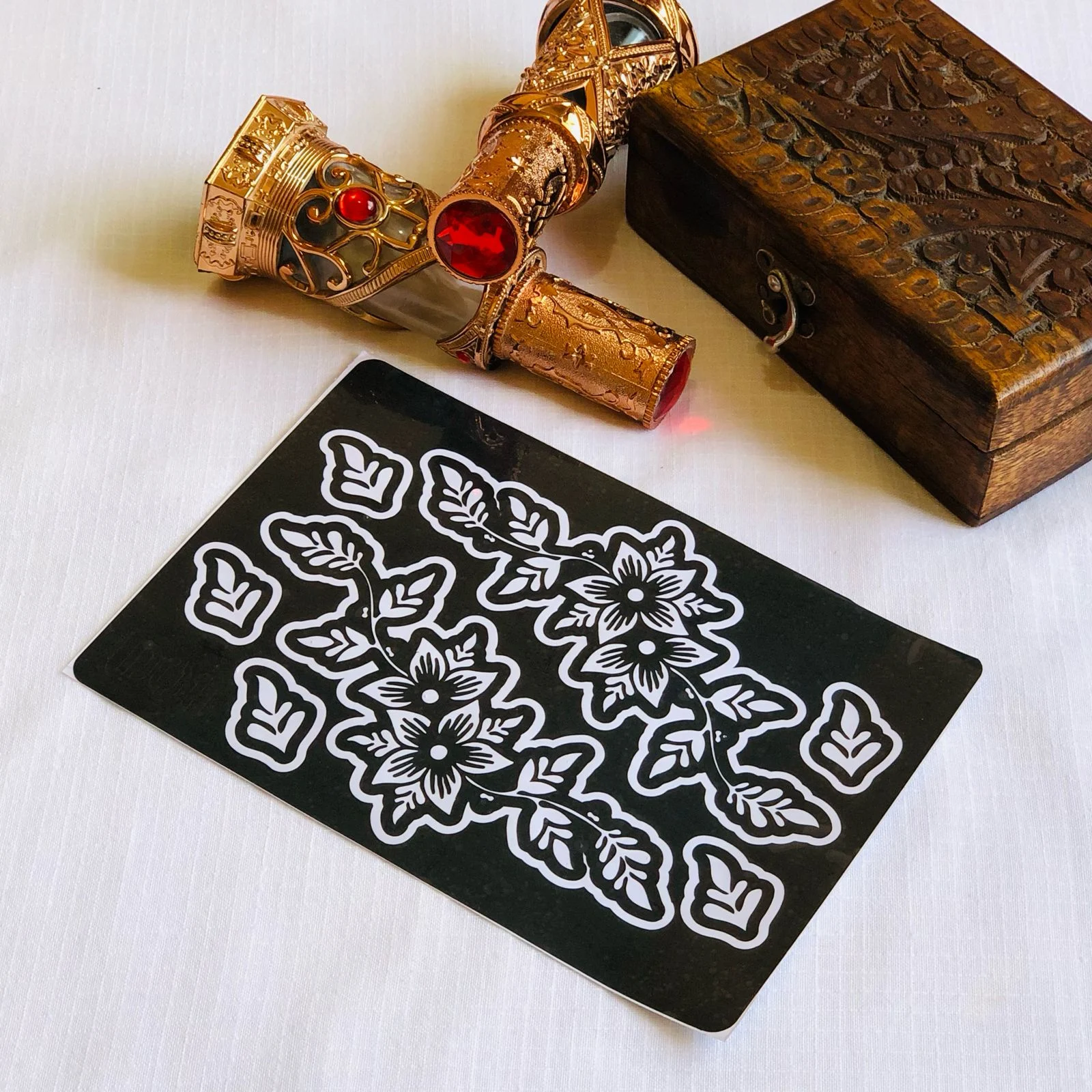 Long Hand Henna Stencils D-01
